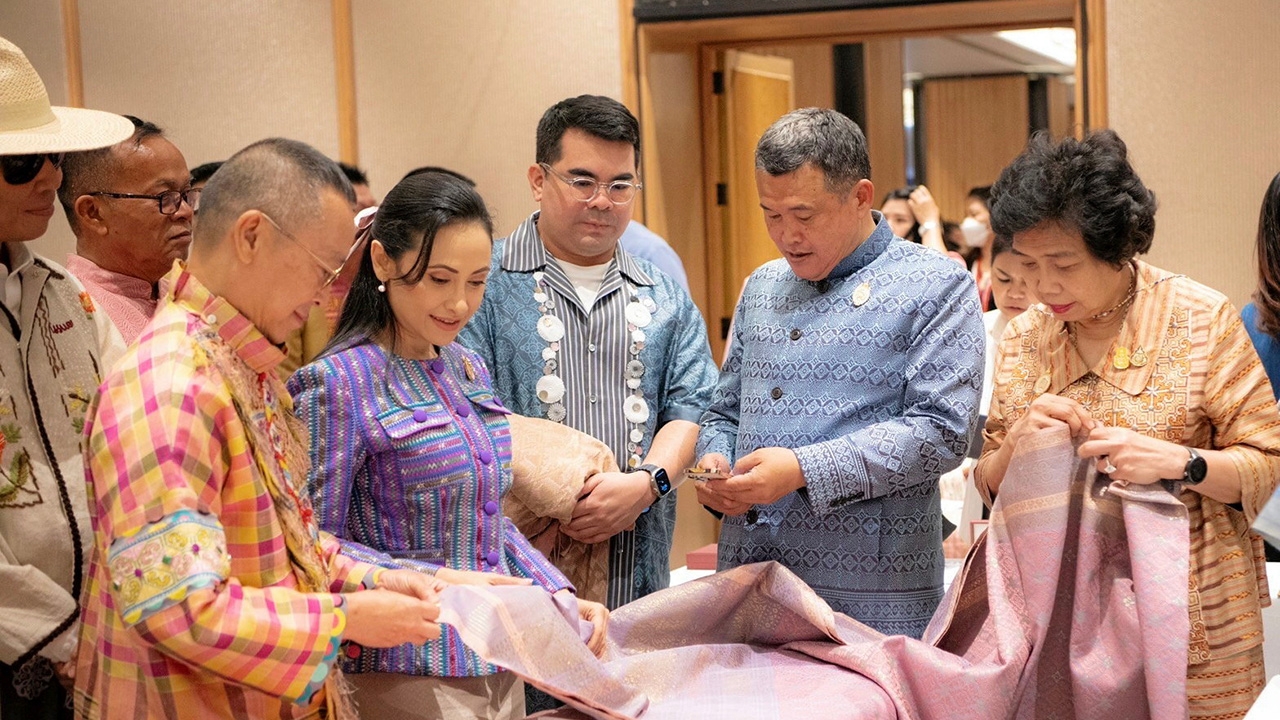 จัดผ้าลายดอกรักราชกัญญา ดําริ "พระองค์หญิง" มท.มีประกวดโซนภาคเหนือ