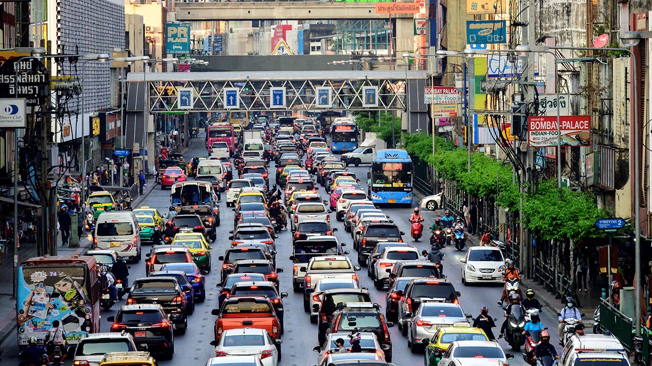 แก้ปัญหาจราจรสะพานใหม่ ติดตั้งไฟกลับรถ-เลิกไฟเคาต์ดาวน์พหลฯ 54/1