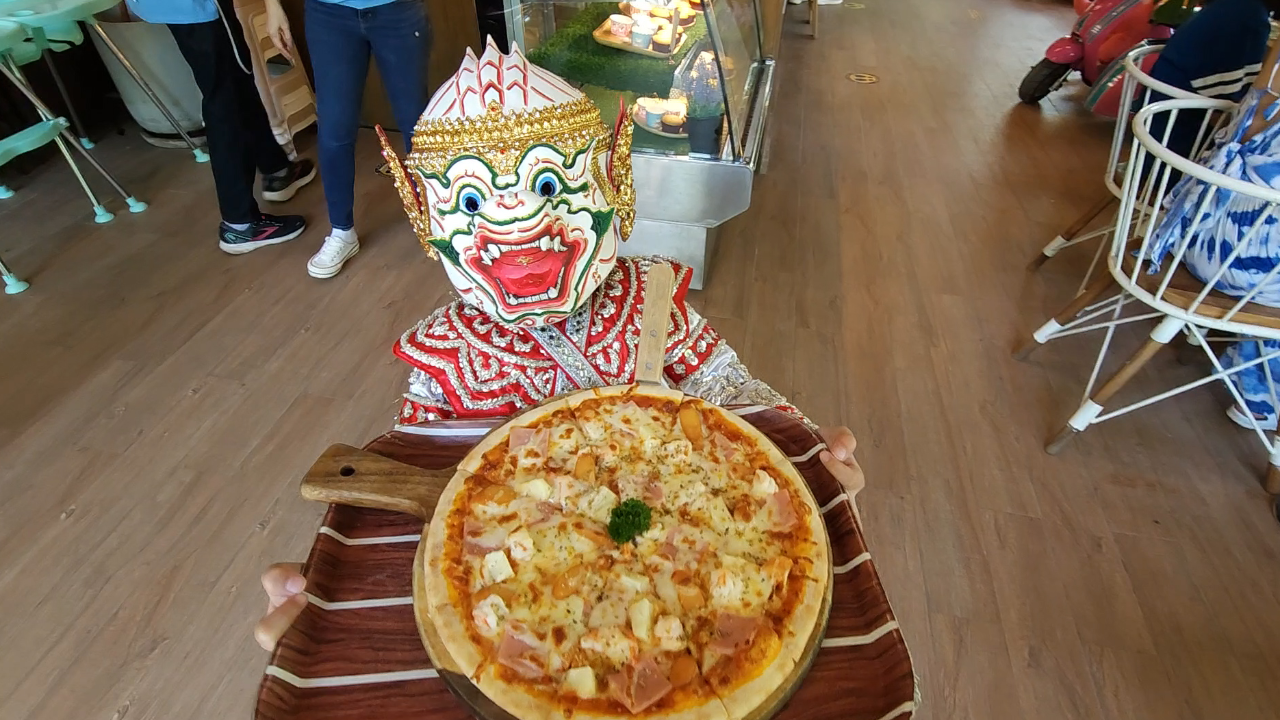  เอ็นดูความน่ารัก หนุมานน้อย 5 ขวบ ช่วยครอบครัวต้อนรับลูกค้า พาชมสวนสัตว์