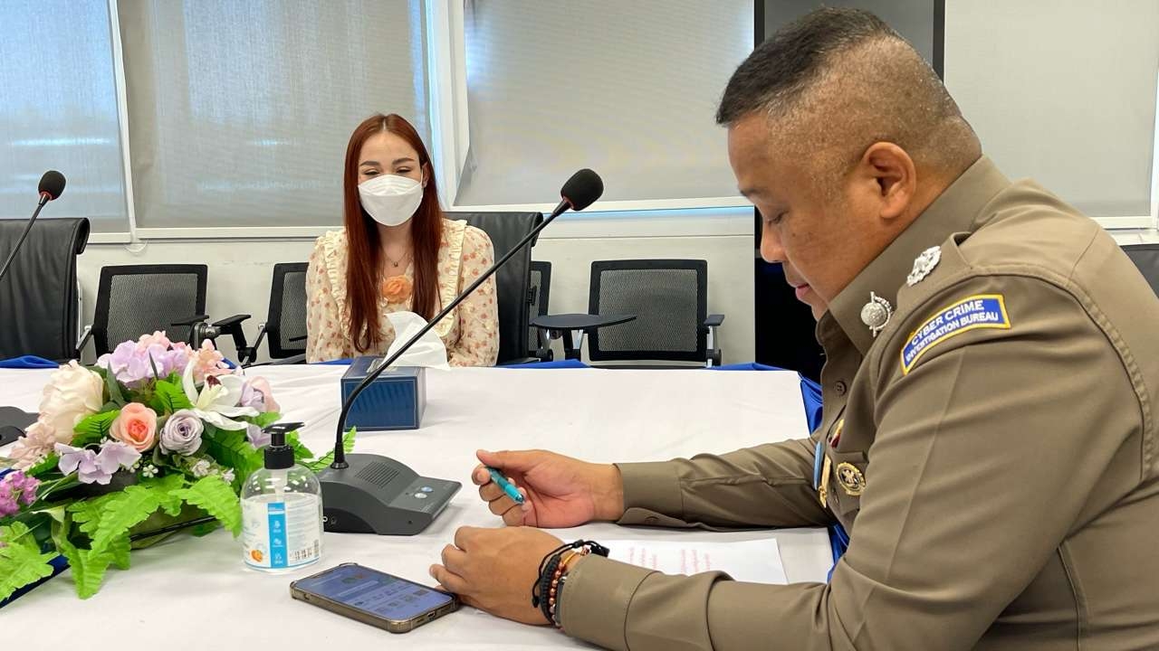 นำตัว "นุ้ย ชฎาทิพย์" อินฟลูเอนเซอร์ดัง ส่งศาล ชักชวนเล่นพนัน บ่ายนี้