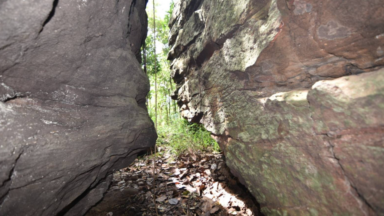 ชมหินสุดแปลก "เกิ้งจ้อง" ลักษณะคล้ายหน้าคน ที่วนอุทยานภูหัน-ภูระงำ