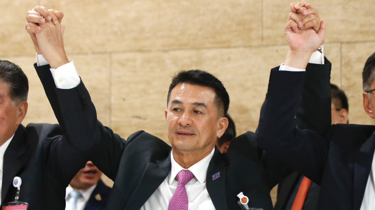 “ชลน่าน” ยัน ลาออกจากหัวหน้าพรรคเพื่อไทยแน่ พร้อมรับผิดชอบสิ่งที่ประกาศไว้