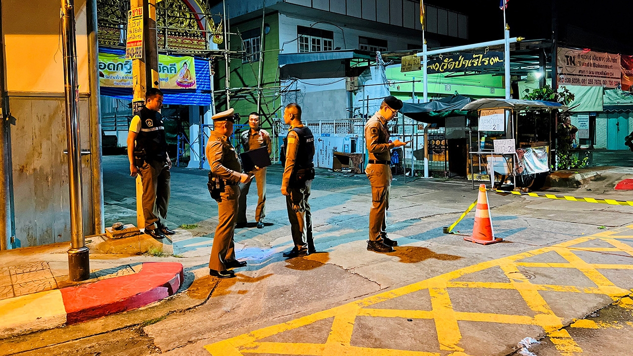 โจ๋เมืองนนท์ยกพวกลุยใส่คู่อริ ยิงกันเจ็บระนาว ขับจยย.ชนตร.เจ็บ 2 นาย