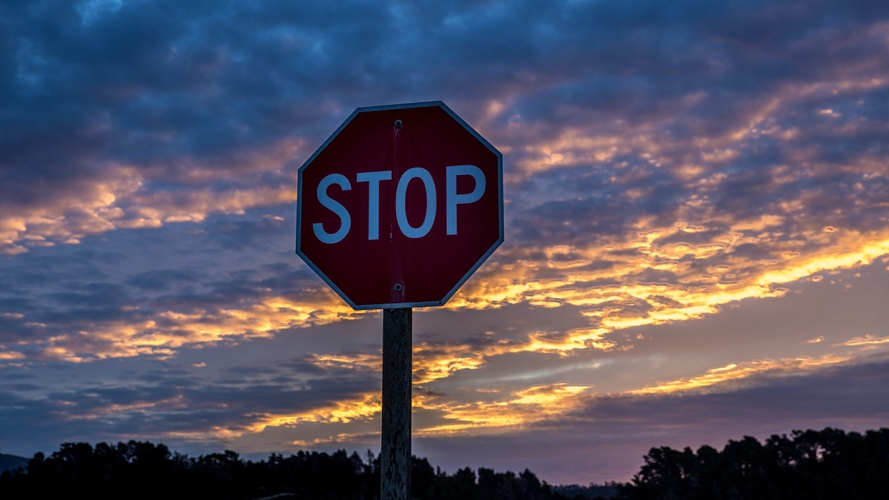 รถบรรทุกแอมโมเนียชนในอิลลินอยส์ สารหก 4,000 แกลลอน ตาย 5 ศพ