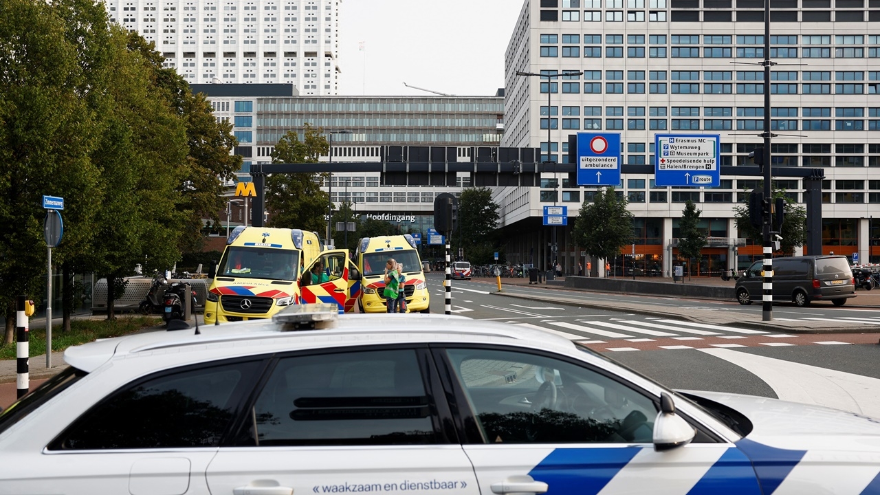 ช็อก มือปืนดัตช์ยิงแม่-ลูกตาย ก่อนบุกยิงอาจารย์มหาวิทยาลัยดับอีกศพ