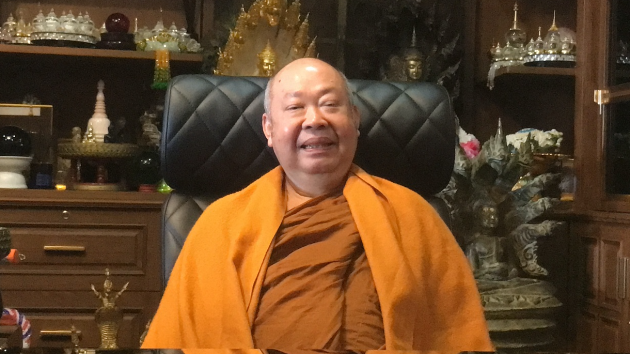 พระอาจารย์วัชระ เผย "บิ๊กต่อ" เคยบวชที่วัดป่าภูทับเบิก ถึง 3 ครั้ง  