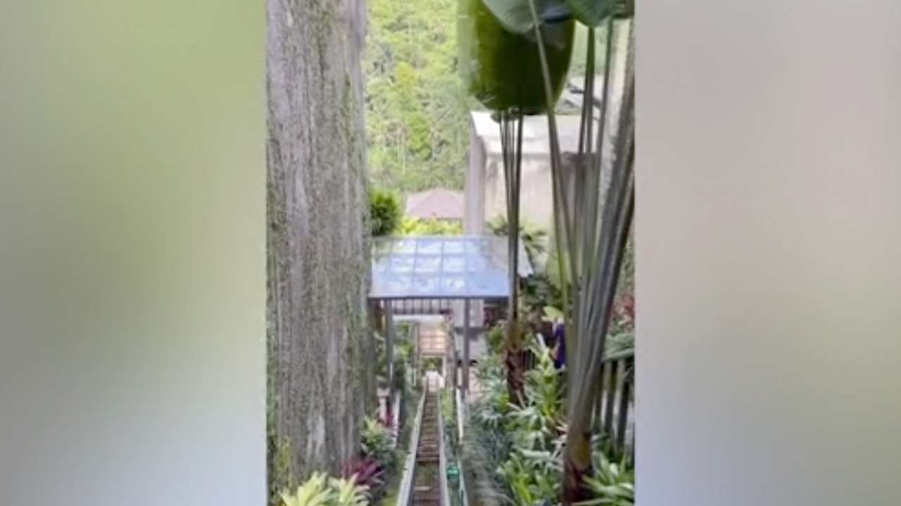 สยอง นาทีลิฟต์รีสอร์ตดังบนเกาะบาหลี ‘สลิงขาด’-ตกกระแทกพื้น ดับ 5 (คลิป)