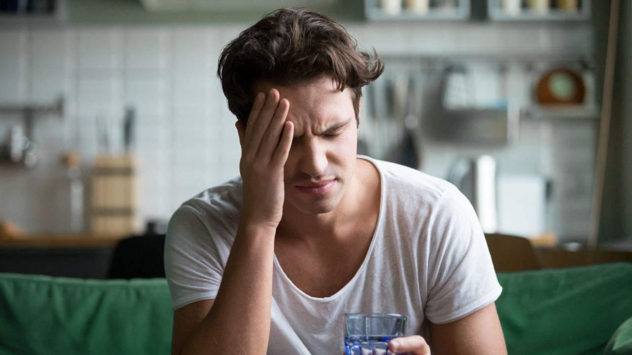 โทษที่นักดื่มควรระวัง พร้อมเผยพฤติกรรมของผู้ที่มีภาวะติดแอลกอฮอล์