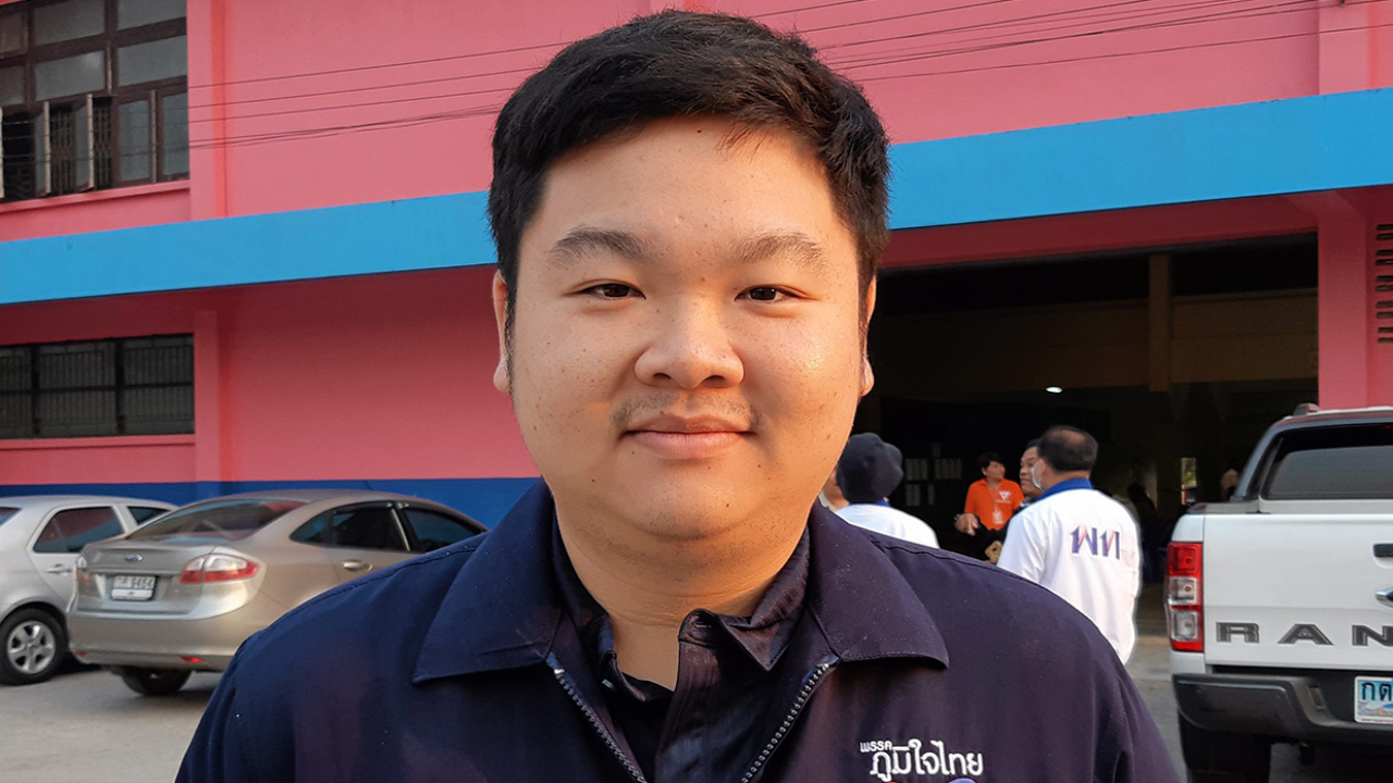 เปิดประวัติ “ธนยศ ทิมสุวรรณ” ผู้โพสต์ประเด็นดราม่า สส.ห่อข้าวสภากลับบ้าน