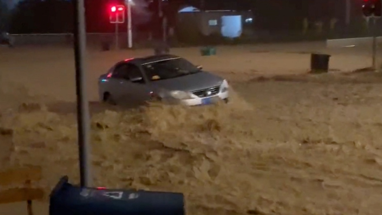 ไต้ฝุ่ยไห่ขุย ขึ้นฝั่งฝูเจี้ยน ถล่มจีน หลังแผลงฤทธิ์ ซัดไต้หวันเต็มๆ