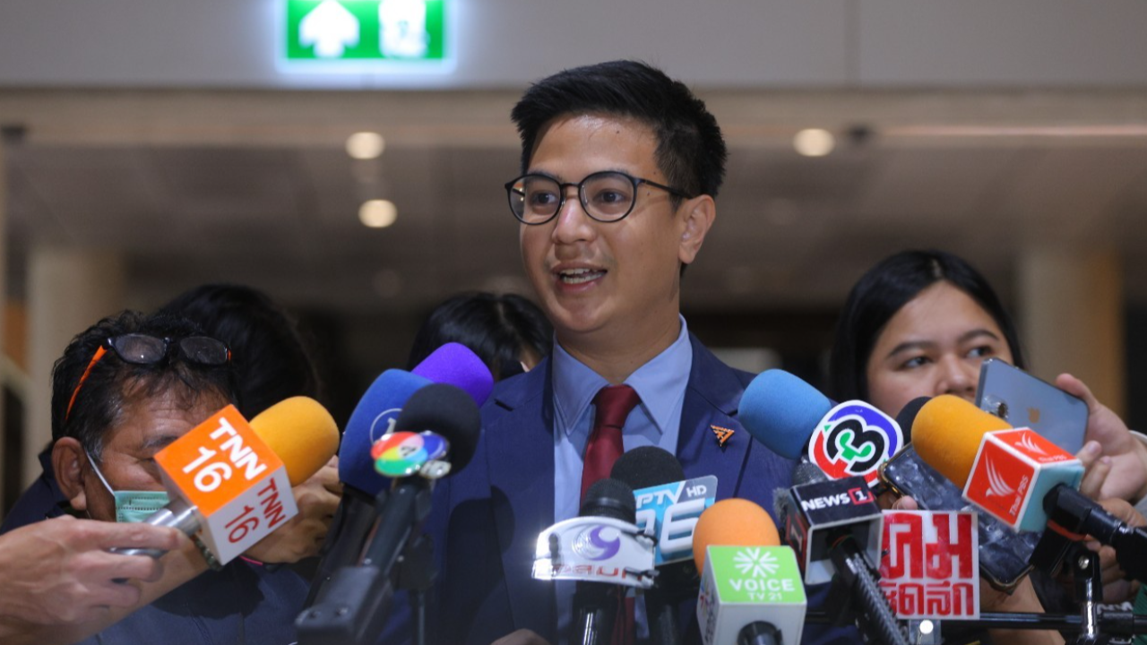 ก้าวไกล หนุนเลิกเกณฑ์ทหารแบบการันตีไม่มีเกณฑ์ ชี้ 2 ทางเลือก รัฐบาลเศรษฐา