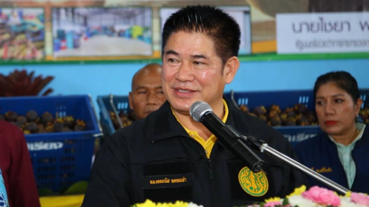 ”Thammanat“确认“Pai Lik”不会失去商务部副部长职位