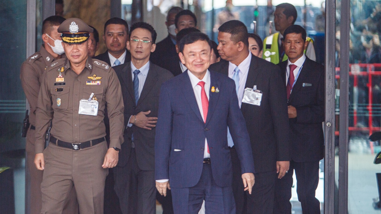 เผย "พจมาน" เยี่ยม "ทักษิณ" พร้อมทนายได้ คุยคดีความ แต่เรือนจำต้องอนุญาต