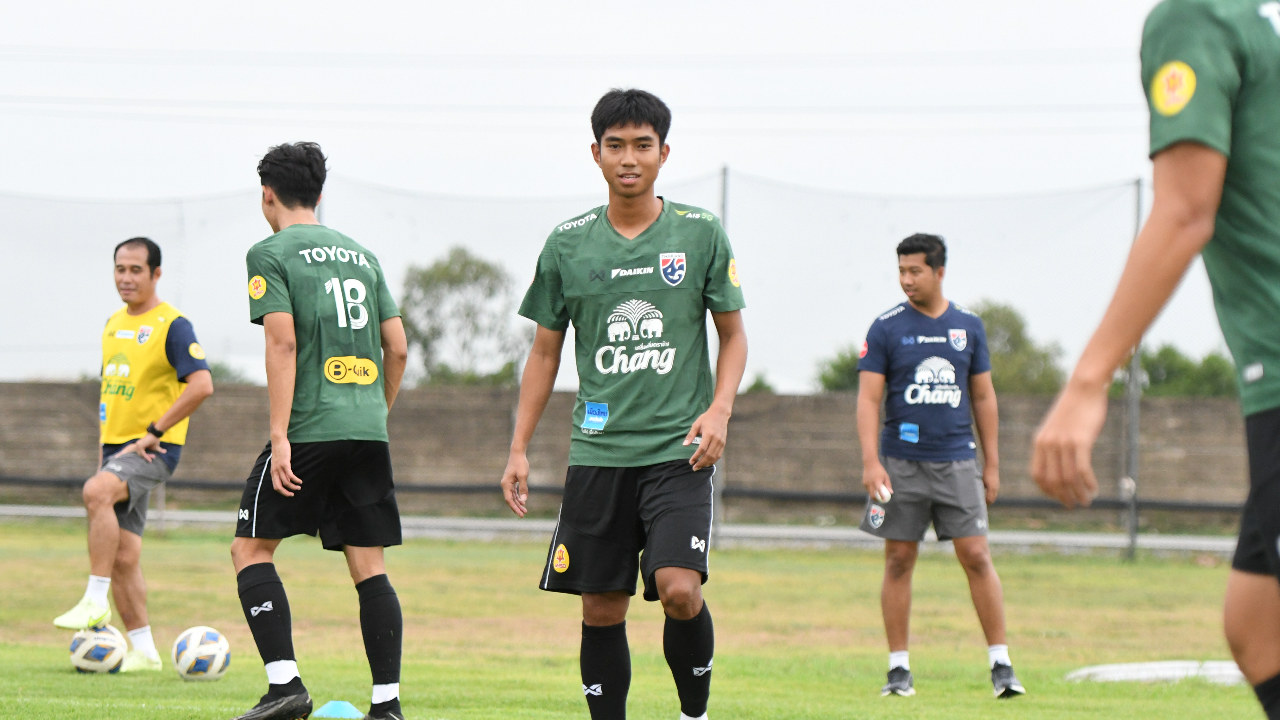 泰国U-23国家队在亚锦赛前接受了3次强化训练，“查纳隆” 指出参加比赛的优势！