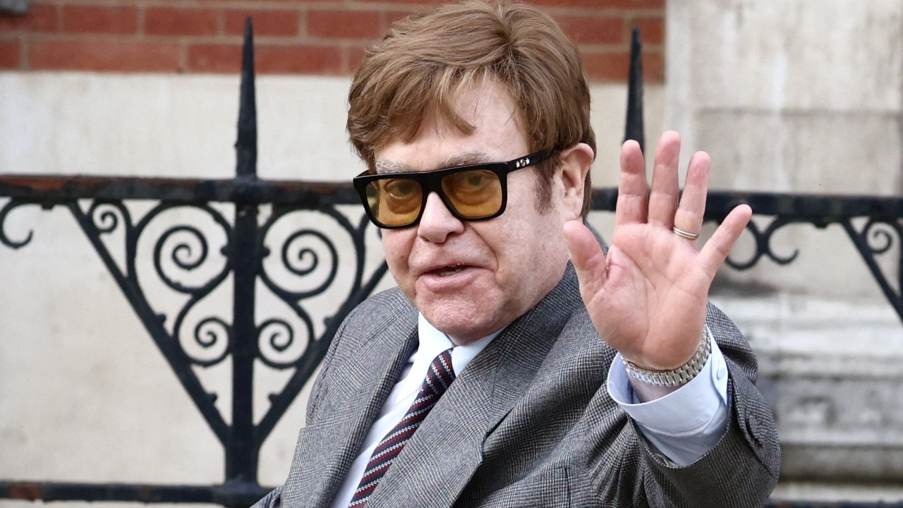 สื่ออังกฤษเผย เอลตัน จอห์น ถูกหามส่ง รพ. หลังสะดุดล้มที่บ้านพักในฝรั่งเศส