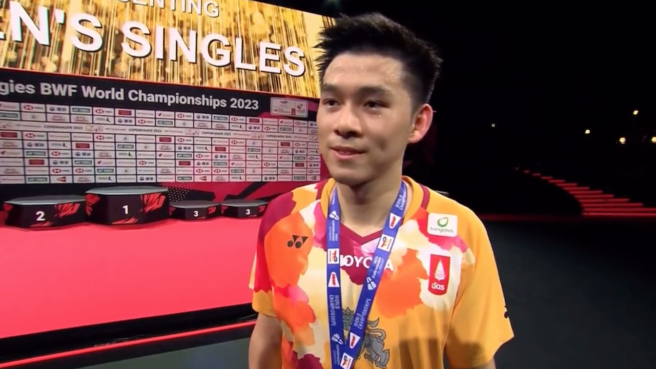 เปิดอันดับโลกล่าสุด "วิว-กุลวุฒิ" หลังสร้างประวัติศาสตร์ ผงาดคว้าแชมป์ "แบดมินตันโลก 2023"