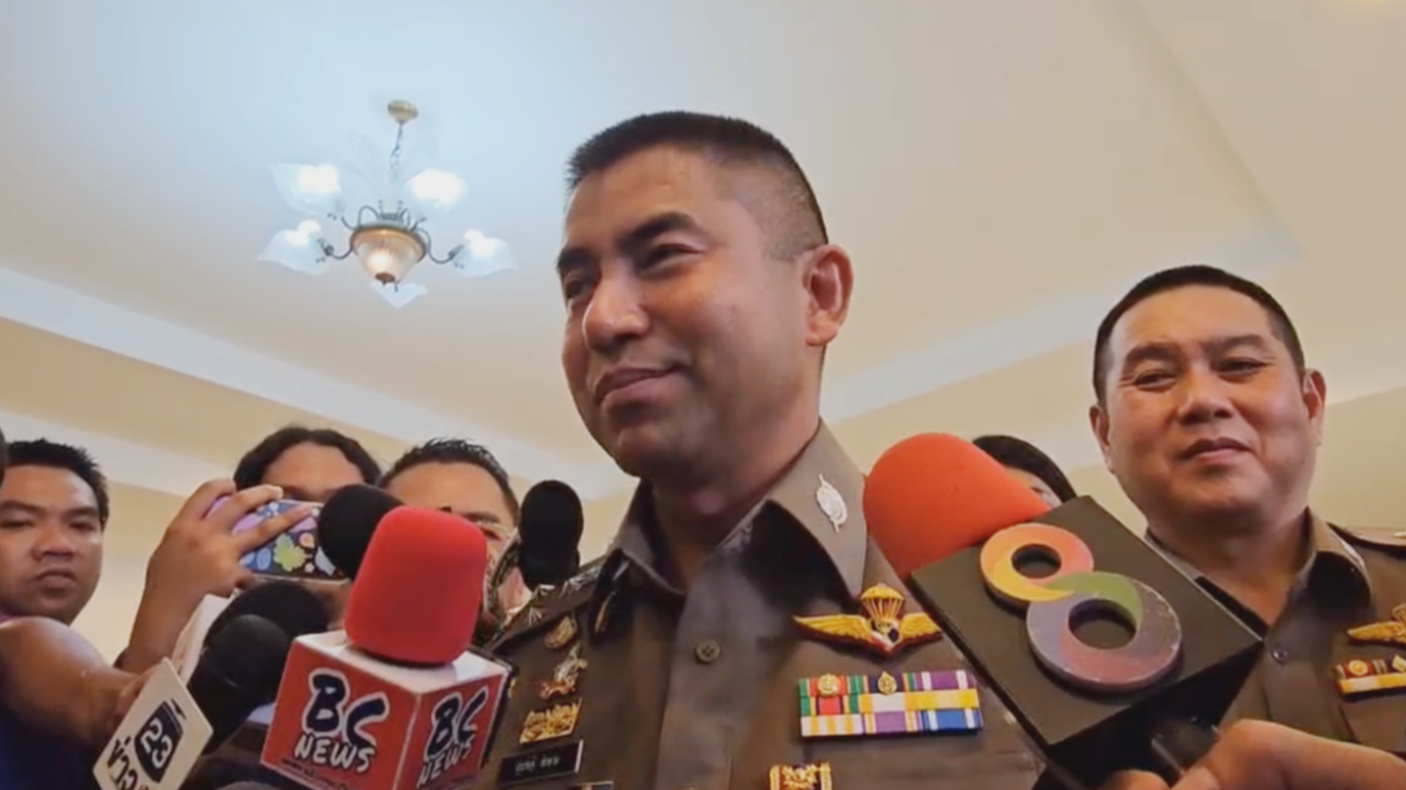 "บิ๊กโจ๊ก" ปัดข่าวถูกเด้ง ยันทำงานโปร่งใส เช่ือถูกดิสเครดิต 