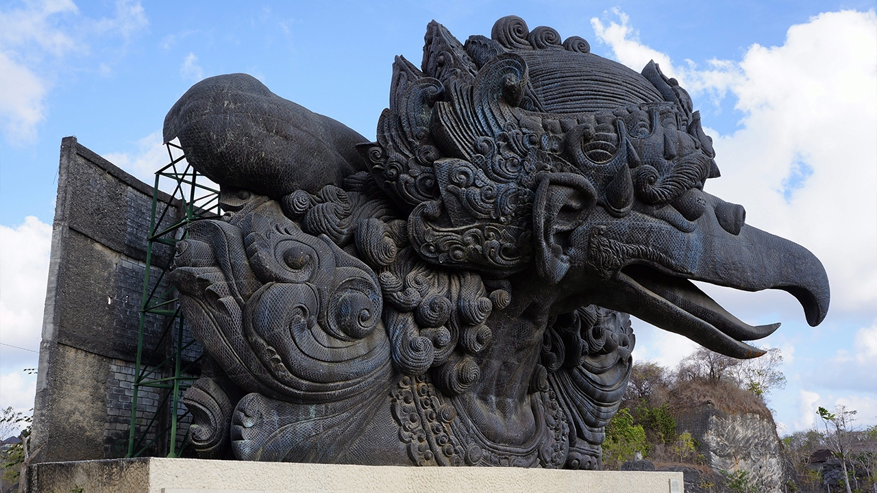 "อุ อา กะ สะ"..สวดแล้วรวย คาถาบูชาครุฑอำนาจบารมี