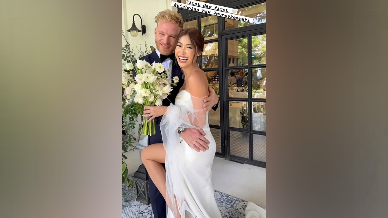 อบอวลด้วยความรัก "ยิปซี-คีรติ" ควง "นิโคลัส ฮอว์" เข้าพิธีวิวาห์เรียบง่าย