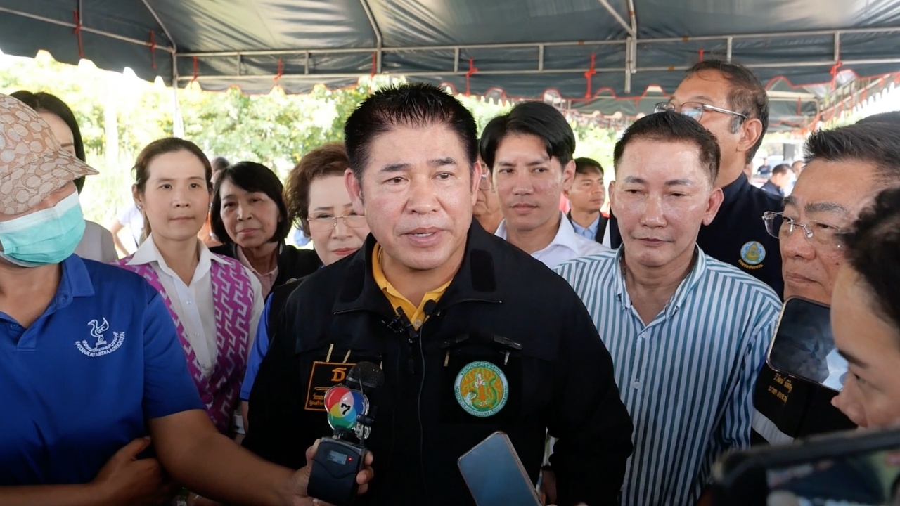 รมว.เกษตรฯ ไปราชบุรีตามการแก้ไขปัญหาการเกษตร และภัยแล้งที่โพธารามและสวนผึ้ง