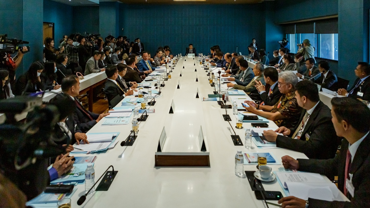 เคาะแล้ว กมธ. 35 คณะ ก้าวไกล ได้ 11 เพื่อไทย 10 นัดส่งรายชื่อ 27 ก.ย.