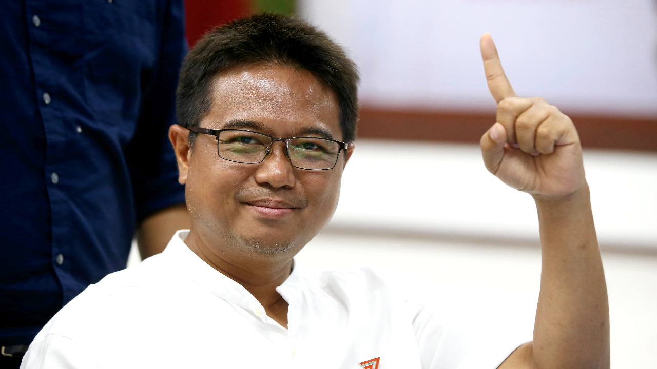 กกต. รับรอง “พงศธร” พรรคก้าวไกล เป็น สส.แล้ว หลังชนะเลือกตั้งซ่อมระยอง เขต 3