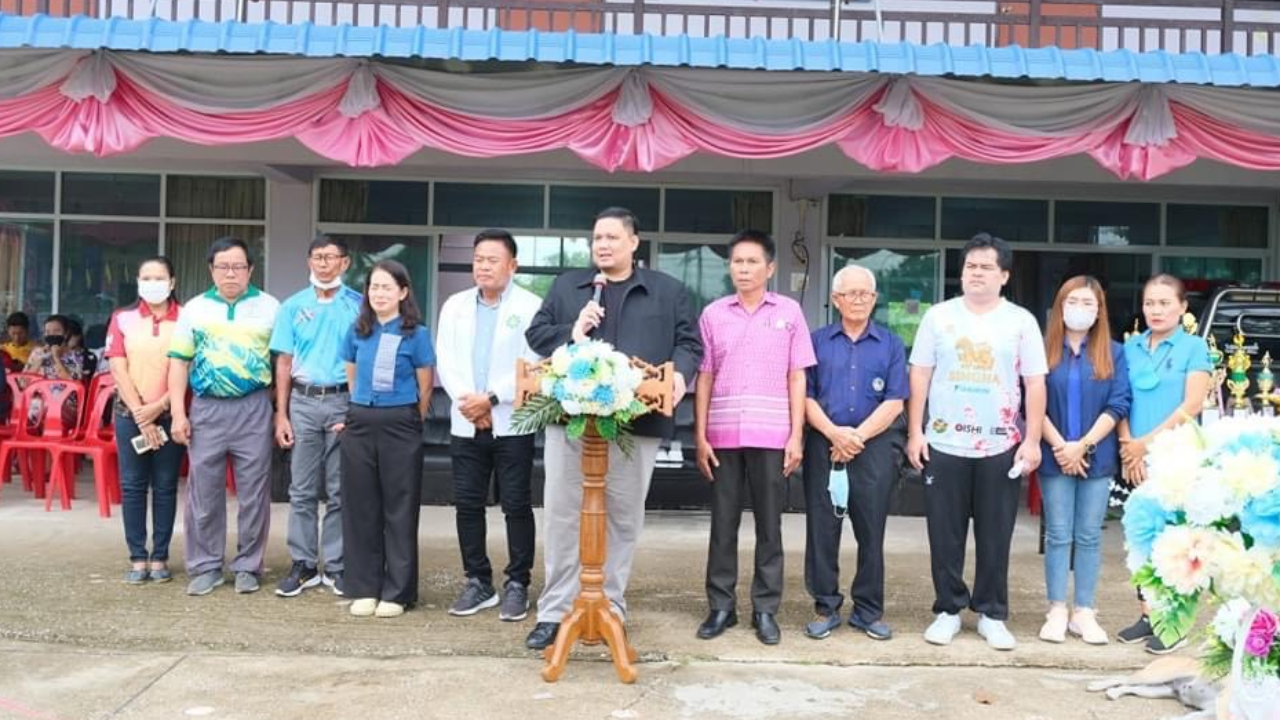 "ไผ่ ลิกค์" ร่วมประชุมสัญจร "กำนัน-ผู้ใหญ่บ้าน" รับฟัง แก้ปากท้องประชาชน 