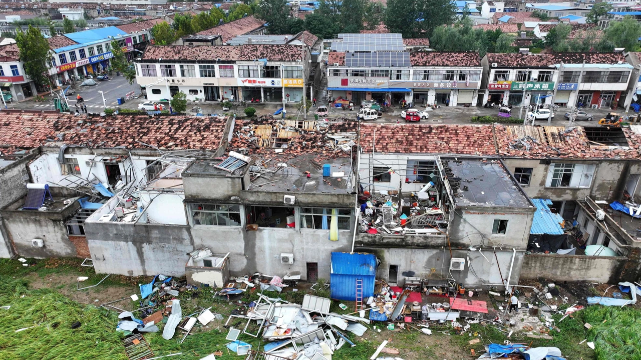 龙卷风袭击中国东南部，造成10人死亡；当局升级警告！