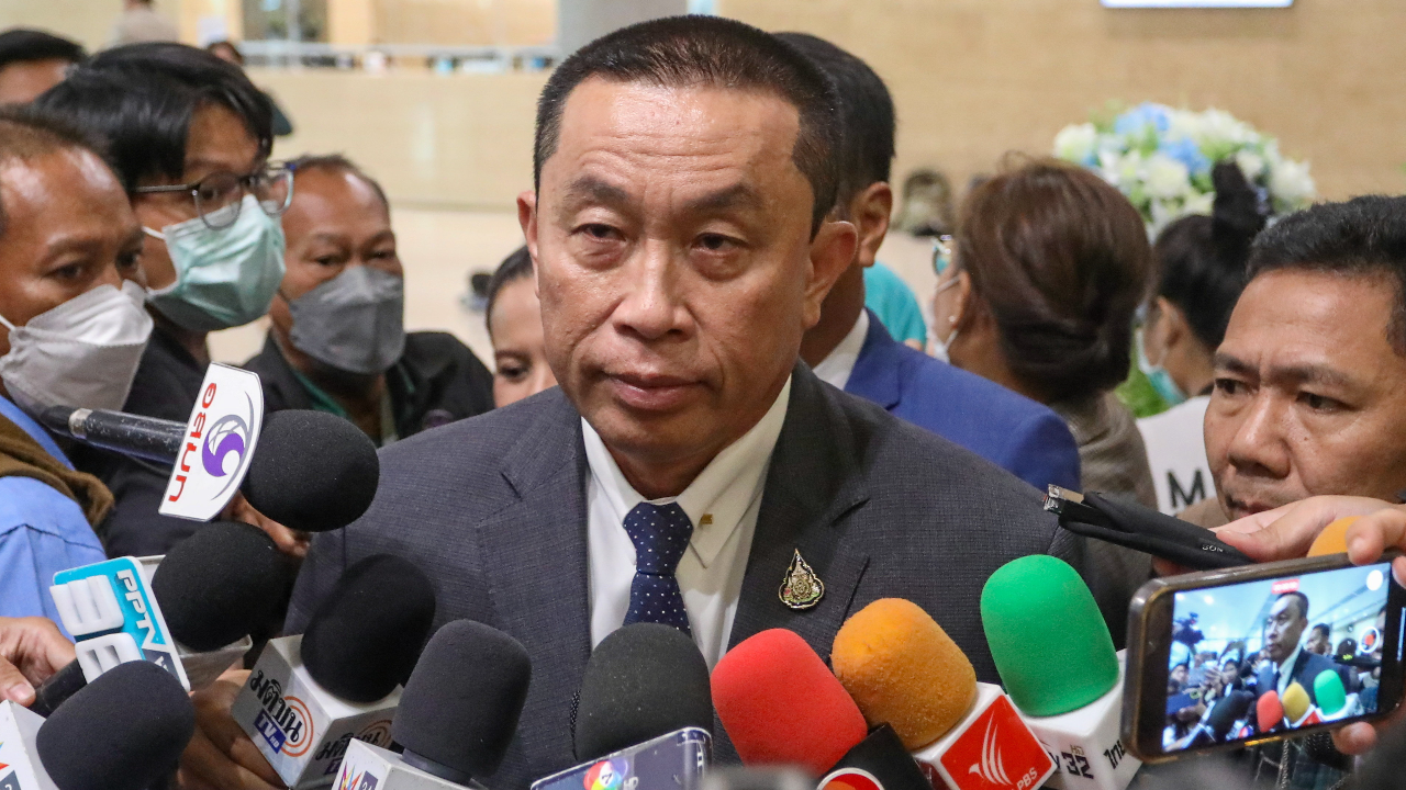 ศาลรัฐธรรมนูญ สั่งทําคําชี้แจง-ส่งพยานหลักฐาน คดีซุกหุ้น "ศักดิ์สยาม" 