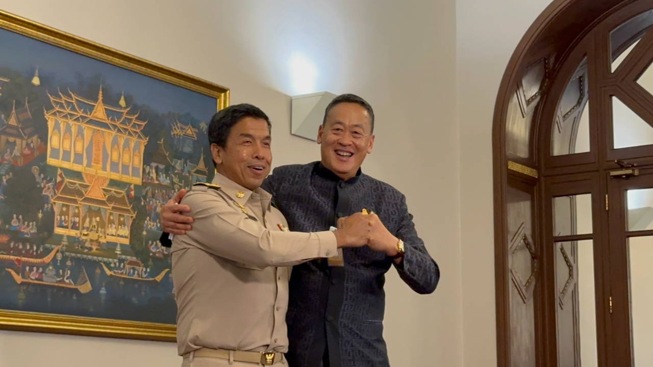 “เศรษฐา-ชัชชาติ” คุยแบบพี่น้อง ผุด คกก.พัฒนา กทม-ชนกำปั้น โชว์มิตรภาพ