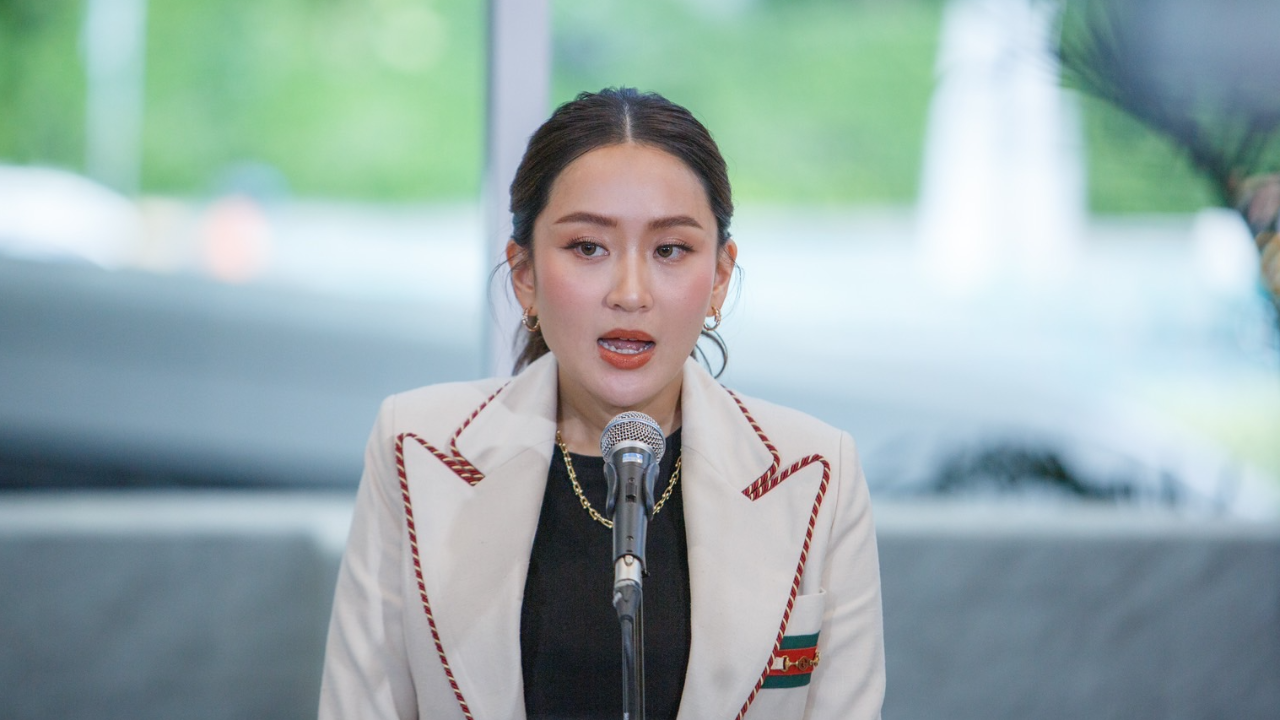 "แพทองธาร" เผย "ทักษิณ" พักฟื้น หลังผ่าตัด ยัน พร้อมนั่งหัวหน้าเพื่อไทย 