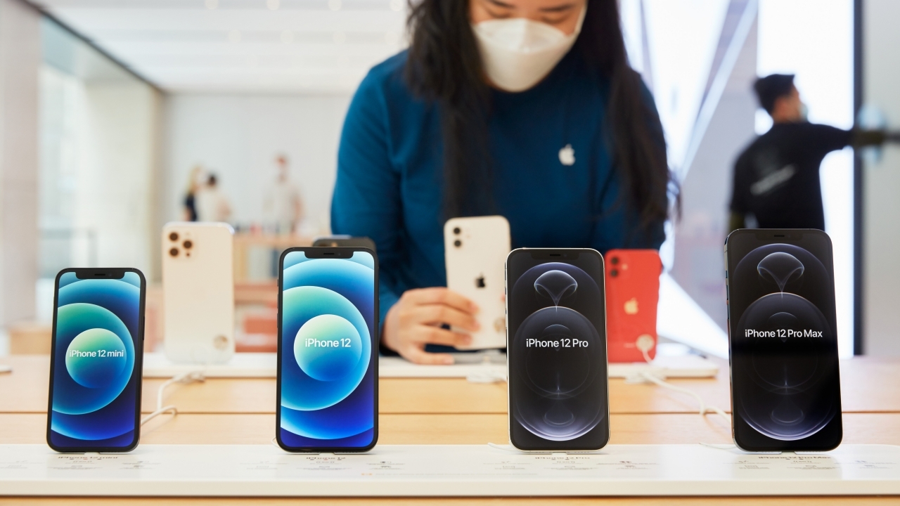 Apple เร่งออกซอฟต์แวร์อัปเดตแก้ปัญหารังสีบน iPhone 12