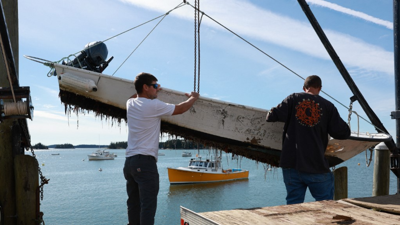 สหรัฐฯ-แคนาดา เตรียมรับมือพายุเฮอร์ริเคนลี จ่อถล่มพื้นที่ชายฝั่งทางตะวันออก