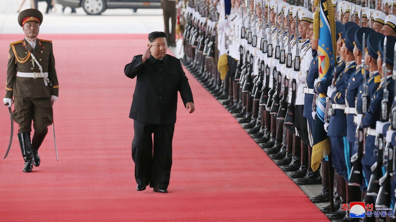 "คิม จองอึน" เดินทางด้วยรถไฟถึงรัสเซียแล้ว