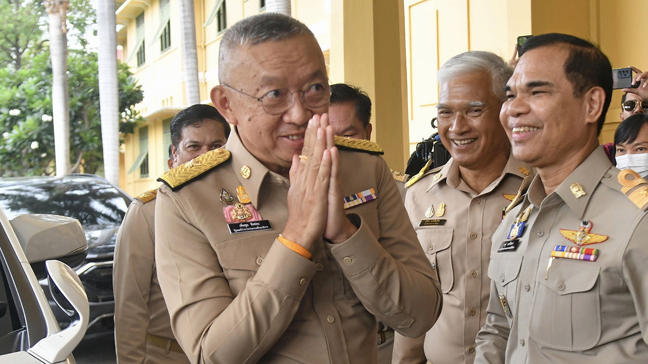 “เพิ่มพูน ชิดชอบ” พร้อมสร้างขวัญกำลังใจให้ข้าราชการครูและบุคลากรทางการศึกษา