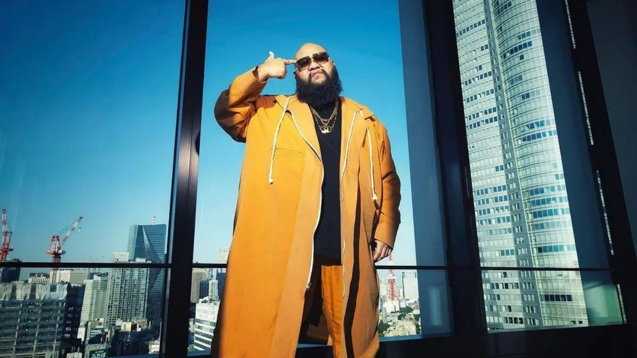 กอล์ฟ ฟักกลิ้งฮีโร่ สงสัยหนัก หลังโดนชาวเน็ตคอมเมนต์เรียก “พ่อกำนัน”