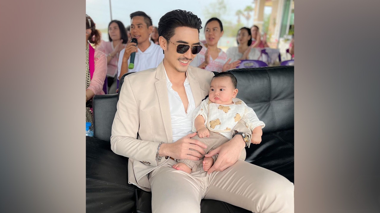 แฟนๆ ตกใจ บิ๊กเอ็ม อุ้มเด็กหน้าตาน่ารัก คนแห่ทักเหมาะเป็นแด๊ดดี้มาก