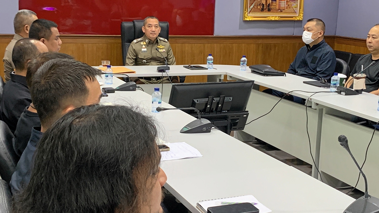 ล่า "อริ" ต่างสถาบัน แทง "ปทุมวัน" ดับ ตร.รู้ตัวแล้ว 9 คน!