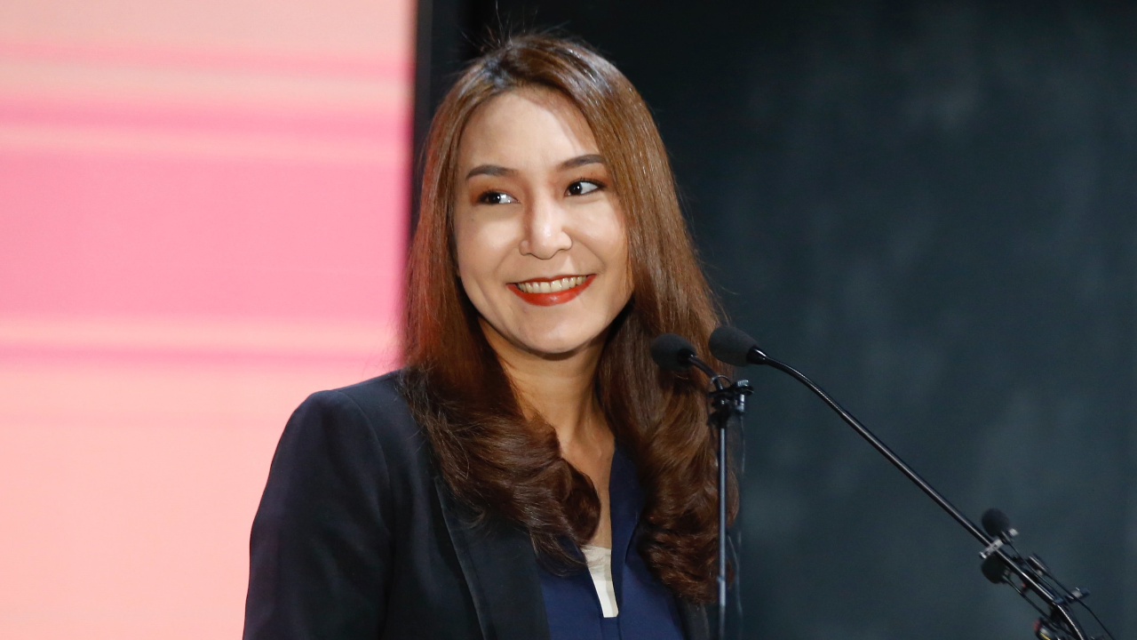 “ศิริกัญญา” เมิน คนมองจุกจิก แนะ สนข. ต้องลงรายละเอียดแลนด์บริดจ์ก่อนของบฯ