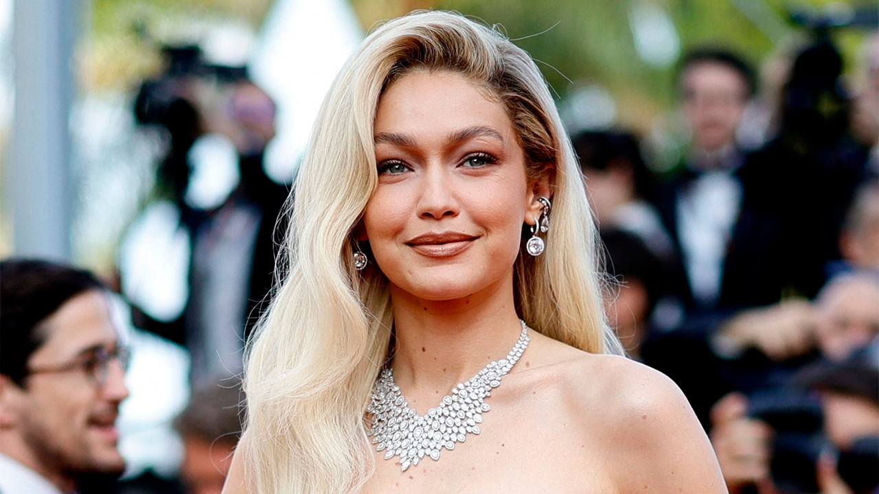 Gigi Hadid is amazing at keeping her daughter's privacy.  Always take photos with your back to the camera.