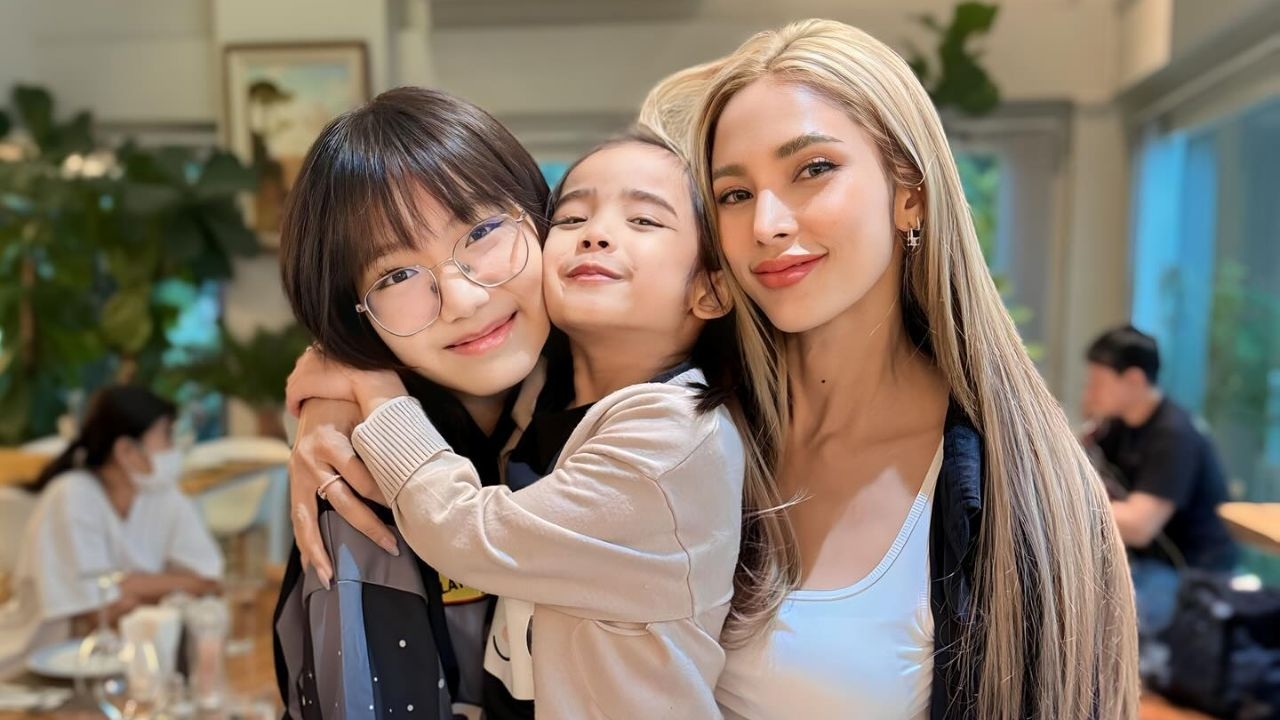 อุ้ม ลักขณา พา น้องการ์ตูน ลูกสาว บอล กินข้าวด้วยกัน บรรยากาศอบอุ่น