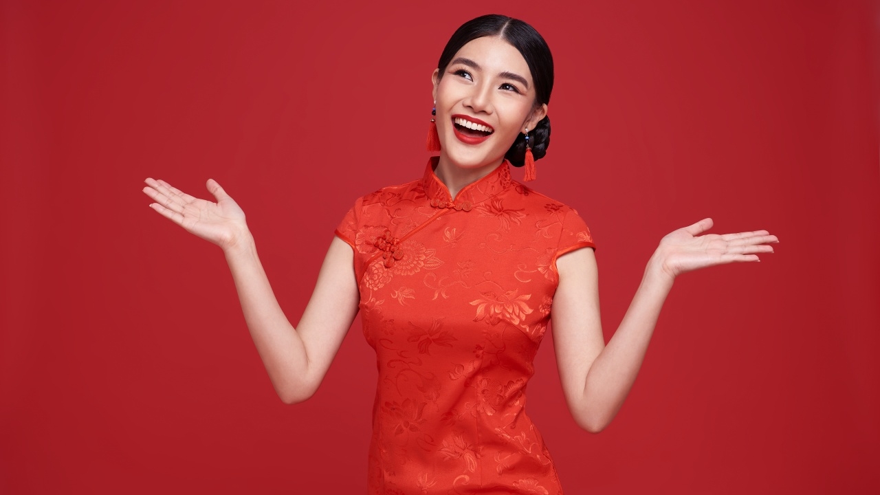 10 ชุดตรุษจีน ชุดกี่เพ้าผู้หญิง ต้อนรับปีมังกร 2567/2024