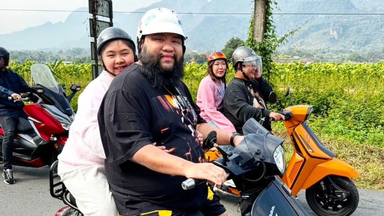 น้องชูใจ ช็อตฟีลป๊ะป๋า กอล์ฟ ฟักกลิ้งฮีโร่ ถาม "ตรงไหนคือเอวคะ"