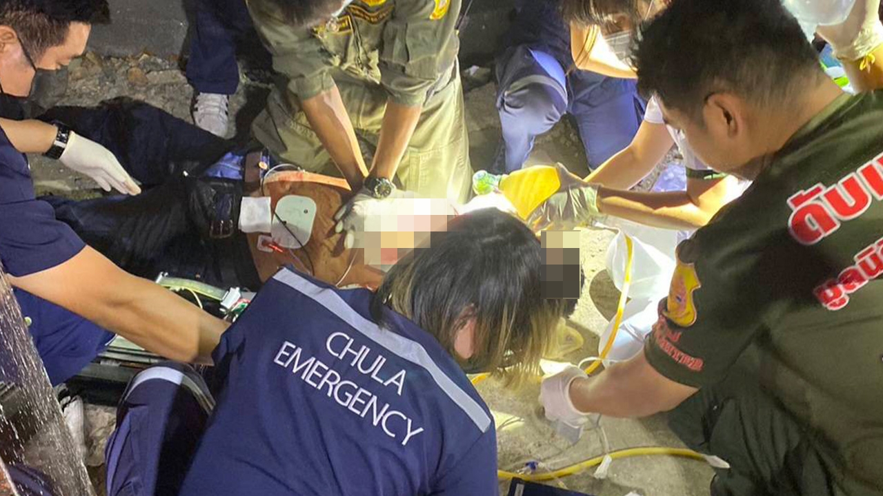 เย้ยถึงถิ่น ช่างกลปทุมวัน เปิดศึกตะลุมบอน ถูกอริต่างสถาบันแทงปางตาย