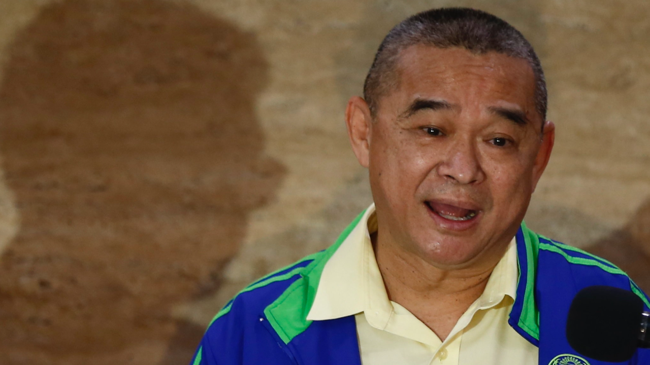 "เรืองไกร" บอก พรุ่งนี้ ไป กกต.ร้องยุบพรรคก้าวไกล-ตัดสิทธิ์ สส.10 ปี