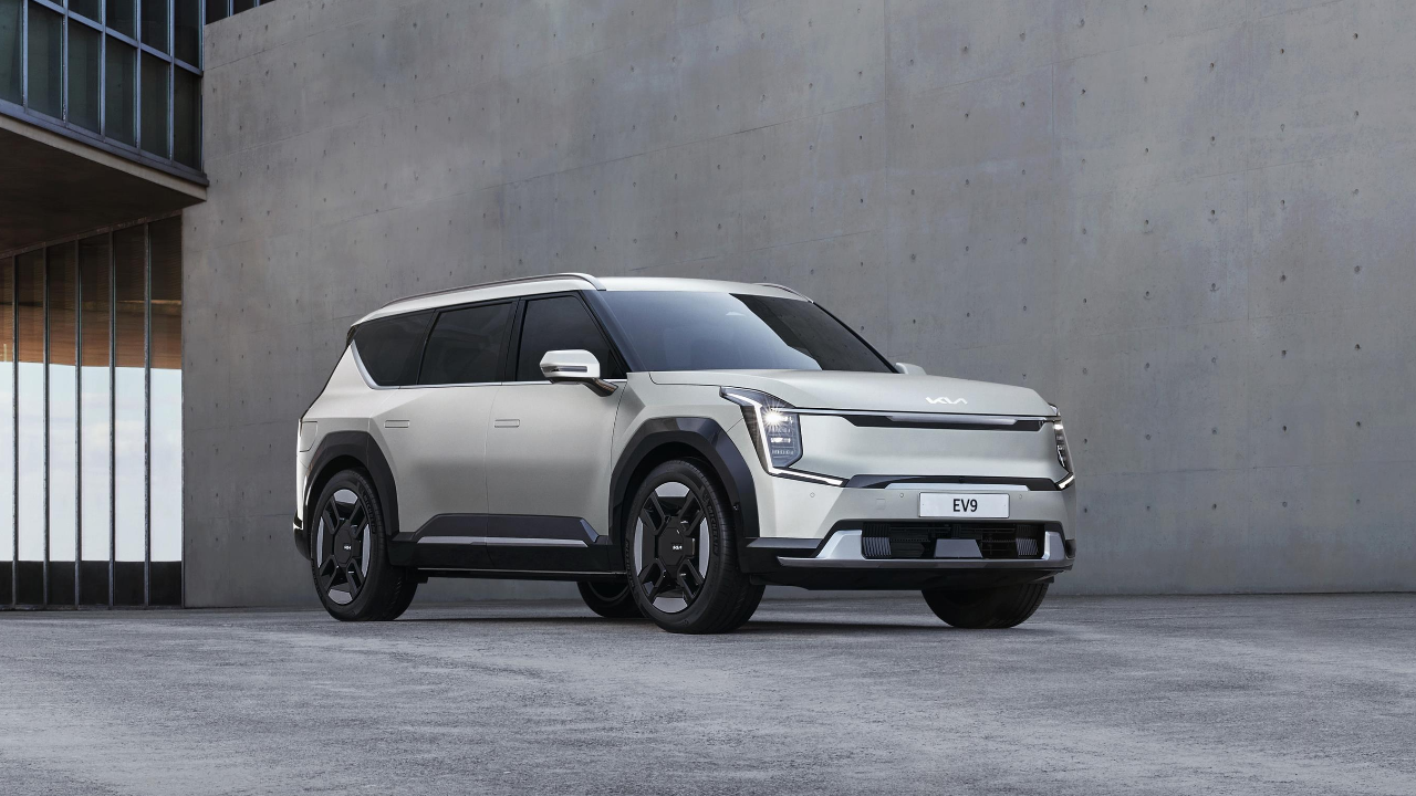 เกีย พร้อมลุยตลาดรถยนต์ไฟฟ้าในไทย เตรียมเปิดตัว Kia EV9 มี.ค. 67 นี้