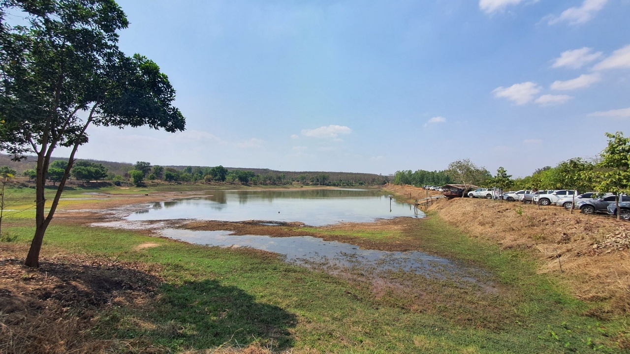 ผู้ว่าฯ บุรีรัมย์ ตรวจอ่างเก็บน้ำซับหินเพลิง สั่งเร่งแก้ไขหลังน้ำแห้งหนัก