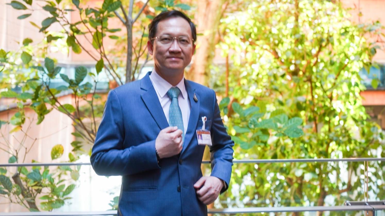 รทสช.ฟาด “จิรัฏฐ์” ต้องรู้อะไรควรไม่ควร หลังจะดูบ้าน “บิ๊กตู่” องคมนตรี