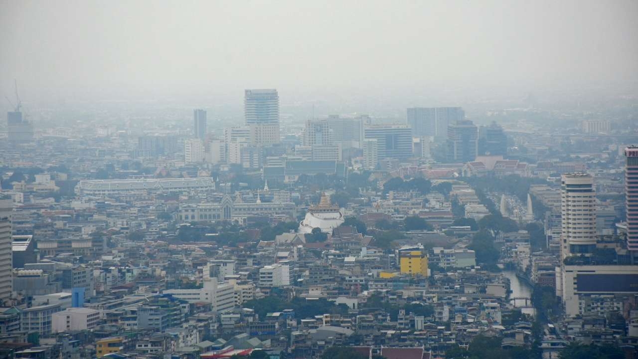 สภาพอากาศวันนี้ เหนือ-อีสานเย็นในตอนเช้า ใต้ยังมีฝน กทม.ฝุ่นสะสม