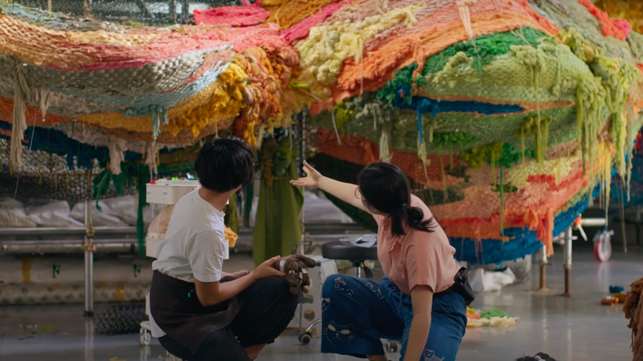 ชวนชมนิทรรศการ ‘Weaving Our Stories’ งานศิลปะสะท้อนความสัมพันธ์การทูตสหรัฐฯ-ไทย 190 ปี